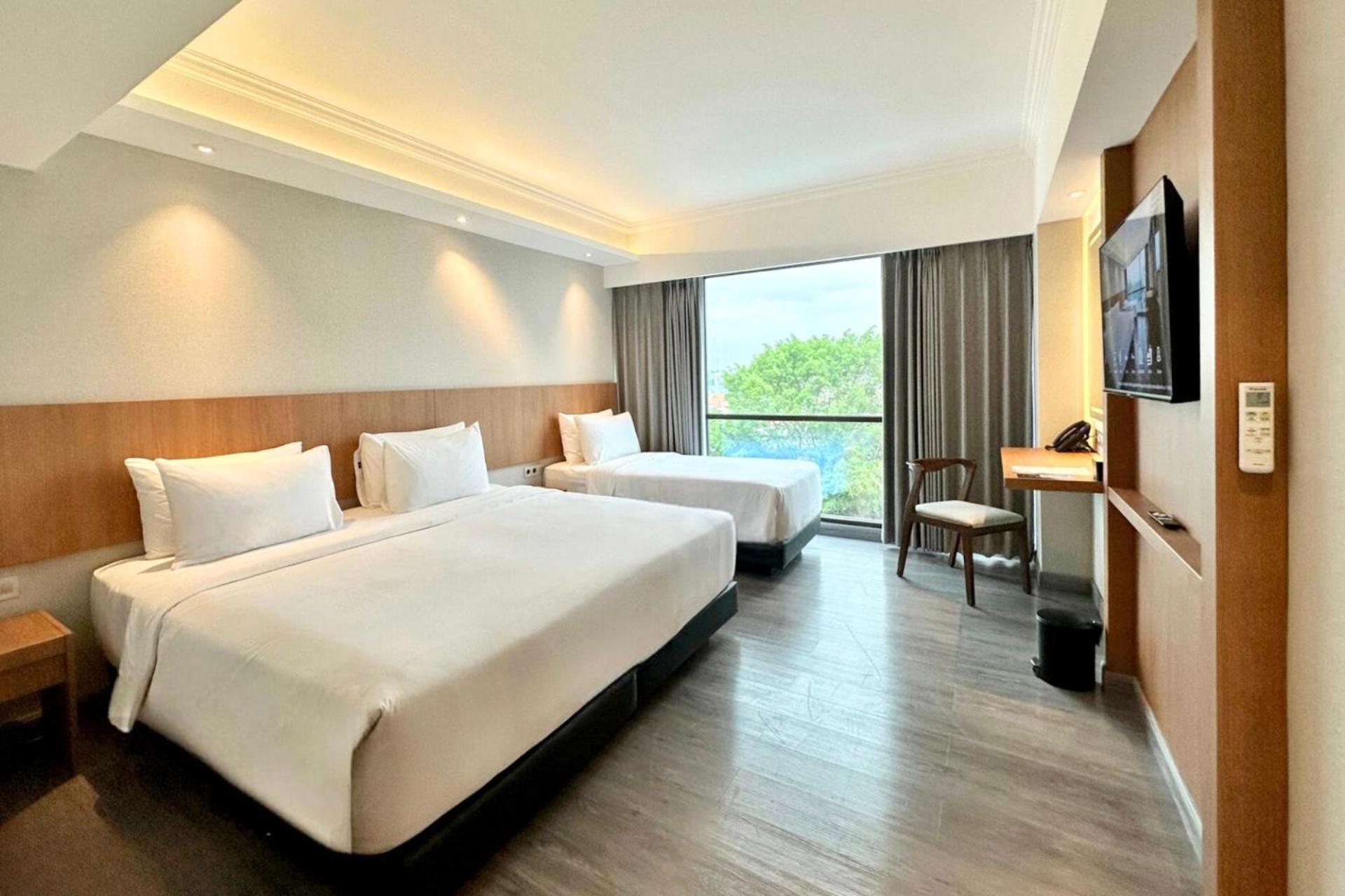 The Malioboro Hotel & Conference Center Yogyakarta Esterno foto